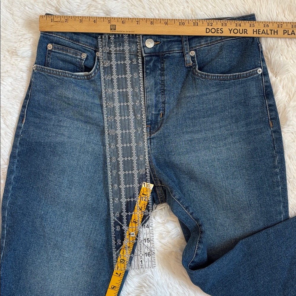 Women's Crown & Ivy High Rise
Vintage Straight Size 8 - Picture 7 of 10
